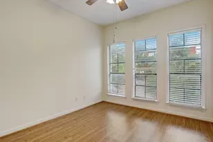 711 W 21st St, Austin, TX 78705 - Photo 10