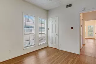 711 W 21st St, Austin, TX 78705 - Photo 22