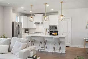 8419 Laughlin Ln, Austin, TX 78744 - Photo 12