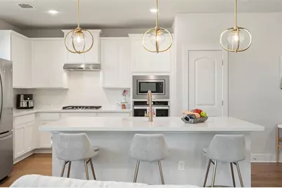 8419 Laughlin Lane, Austin, TX 78744 - Photo 10