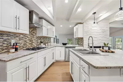 5718 Highland Hills Drive, Austin, TX 78731 - Photo 14