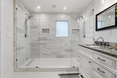5718 Highland Hills Drive, Austin, TX 78731 - Photo 28