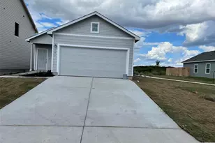 543 Gabbro Garden, San Marcos, TX 78656 - Photo 2