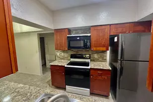 421 W San Antonio St, San Marcos, TX 78666 - Photo 4