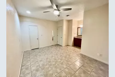 421 W San Antonio Street #J1, San Marcos, TX 78666 - Photo 14