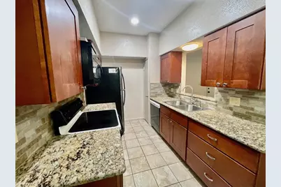421 W San Antonio Street #J1, San Marcos, TX 78666 - Photo 2