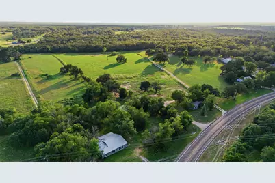 851 N Fm 908, Rockdale, TX 76567 - Photo 4