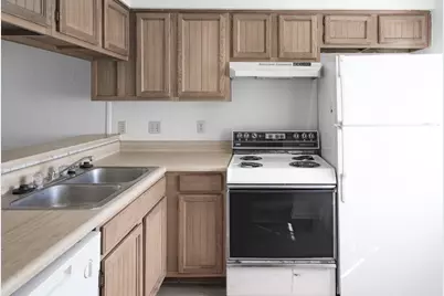 421 W San Antonio Street #E4, San Marcos, TX 78666 - Photo 14