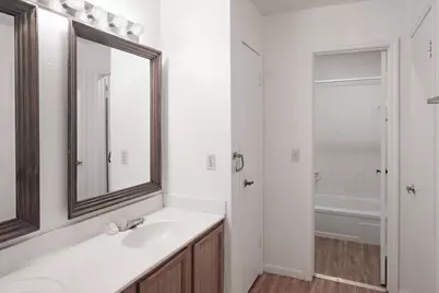 421 W San Antonio Street #E4, San Marcos, TX 78666 - Photo 10