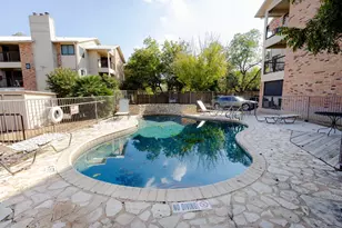 421 W San Antonio St, San Marcos, TX 78666 - Photo 2