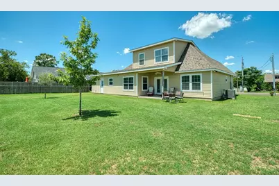 2409 Pecan Street, Bastrop, TX 78602 - Photo 8