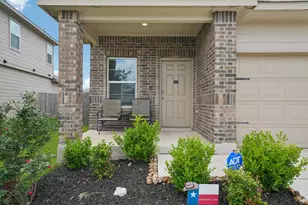 15535 Clove Spice Wy, Von Ormy, TX 78073 - Photo 4