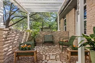 908 Merritt Dr, Lockhart, TX 78644 - Photo 4