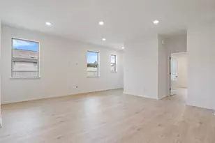 348 Glocken Ln, Kyle, TX 78640 - Photo 18