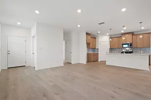 348 Glocken Ln, Kyle, TX 78640 - Photo 4