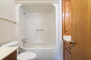 708 Hunter Dr, Rockdale, TX 76567 - Photo 14