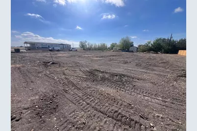 704 E Pecan Street, Granger, TX 76530 - Photo 8