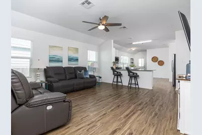 200 High Plains Pass, Liberty Hill, TX 78642 - Photo 4