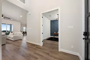 204 Roseleaf Ct, Liberty Hill, TX 78642 - Photo 8