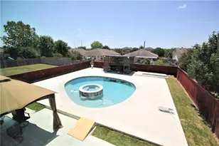 205 Rinehardt St, Hutto, TX 78634 - Photo 2