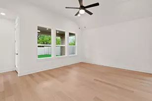 545 High Smt Dr, Georgetown, TX 78628 - Photo 2