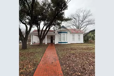 1604 S Austin Avenue, Georgetown, TX 78626 - Photo 2