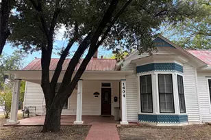 1604 S Austin Ave, Georgetown, TX 78626 - Photo 1