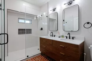 72 San Saba St, Austin, TX 78702 - Photo 12