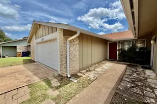 12317 Willow Wild Dr, Austin, TX 78758 - Photo 4
