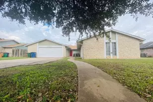 12317 Willow Wild Dr, Austin, TX 78758 - Photo 2