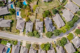 616 Bayou Bend Dr, Buda, TX 78610 - Photo 34