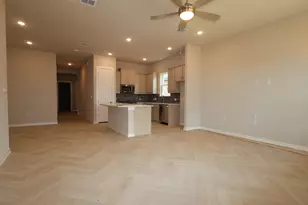 13206 Stabler Dr, Austin, TX 78652 - Photo 2