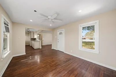 127 N Amthor Street, Bellville, TX 77418 - Photo 12
