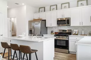 2204A Cornfield Dr, Pflugerville, TX 78660 - Photo 2