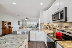 2415 Wilson St, Bastrop, TX 78602 - Photo 10