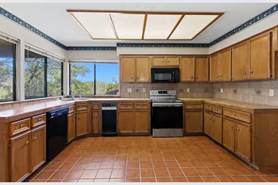 319 Fawnridge Street, Georgetown, TX 78628 - Photo 6