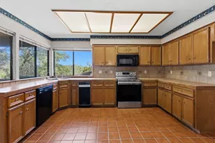 319 Fawnridge St, Georgetown, TX 78628 - Photo 6