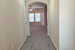 602 Mitchell Dr, Hutto, TX 78634 - Photo 2