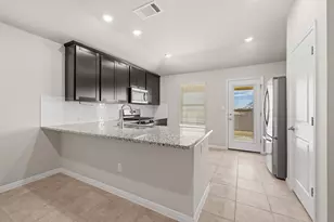 200 Longmount Cv, Liberty Hill, TX 78642 - Photo 12