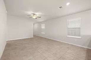 200 Longmount Cv, Liberty Hill, TX 78642 - Photo 10