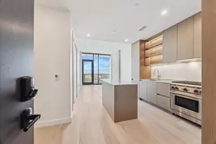 610 Davis St, Austin, TX 78701 - Photo 2