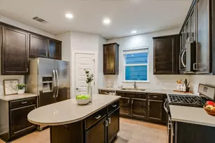 2001 Tramson Dr, Austin, TX 78741 - Photo 8