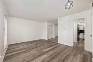 6107 Bullard Dr, Austin, TX 78757 - Photo 10