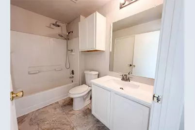1076 Shadow Creek Boulevard, Buda, TX 78610 - Photo 12