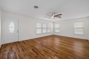 307 N Black St, Round Rock, TX 78664 - Photo 4