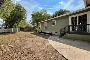 307 N Black St, Round Rock, TX 78664 - Photo 22