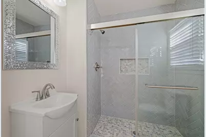 307 N Black Street, Round Rock, TX 78664 - Photo 14
