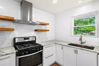 10101 Parkfield Drive, Austin, TX 78758 - Photo 14