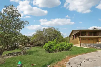 718 Starcrest, New Braunfels, TX 78130 - Photo 4