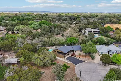 718 Starcrest, New Braunfels, TX 78130 - Photo 6